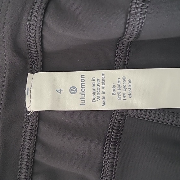 Lululemon cropped joggers - Picture 2 of 5